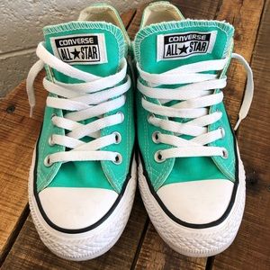 Converse Chuck Taylor All Star low tops